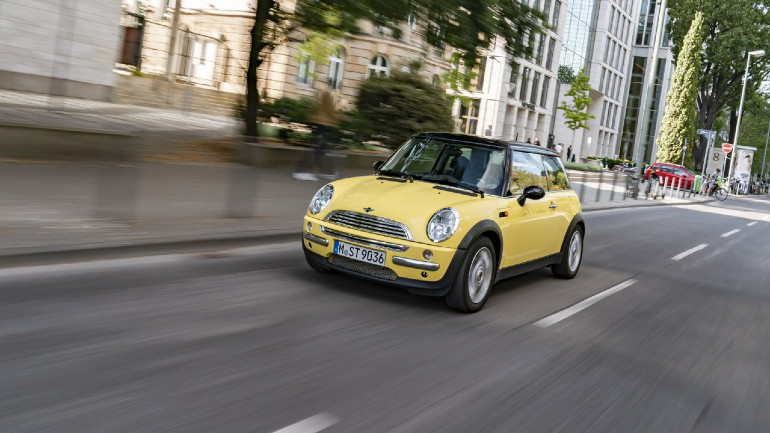 Είκοσι χρόνια MINI…